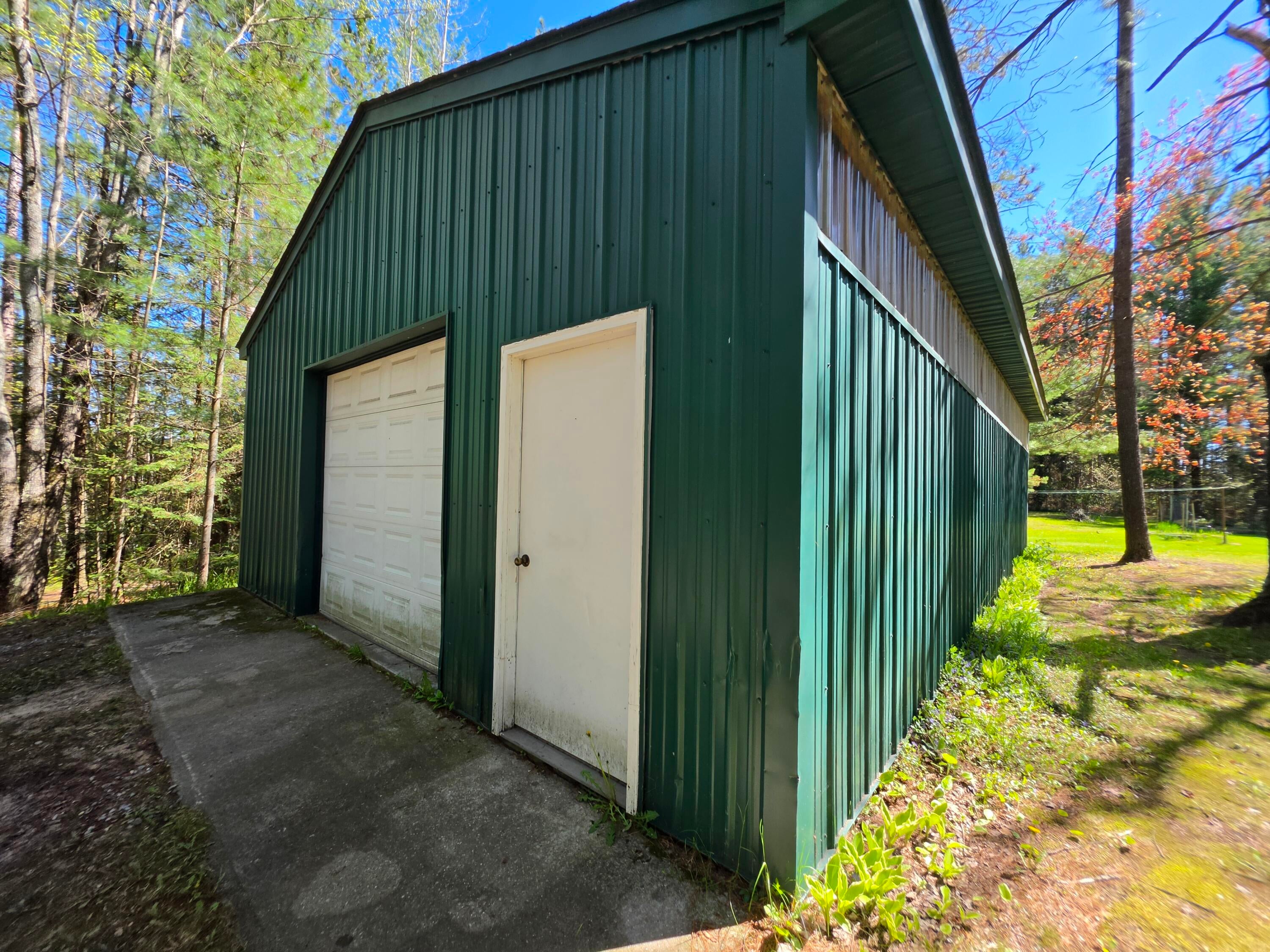 1470 Helmer Lake Road Fairview, MI 48621 - Photo 80 of 107 20260521_111444
