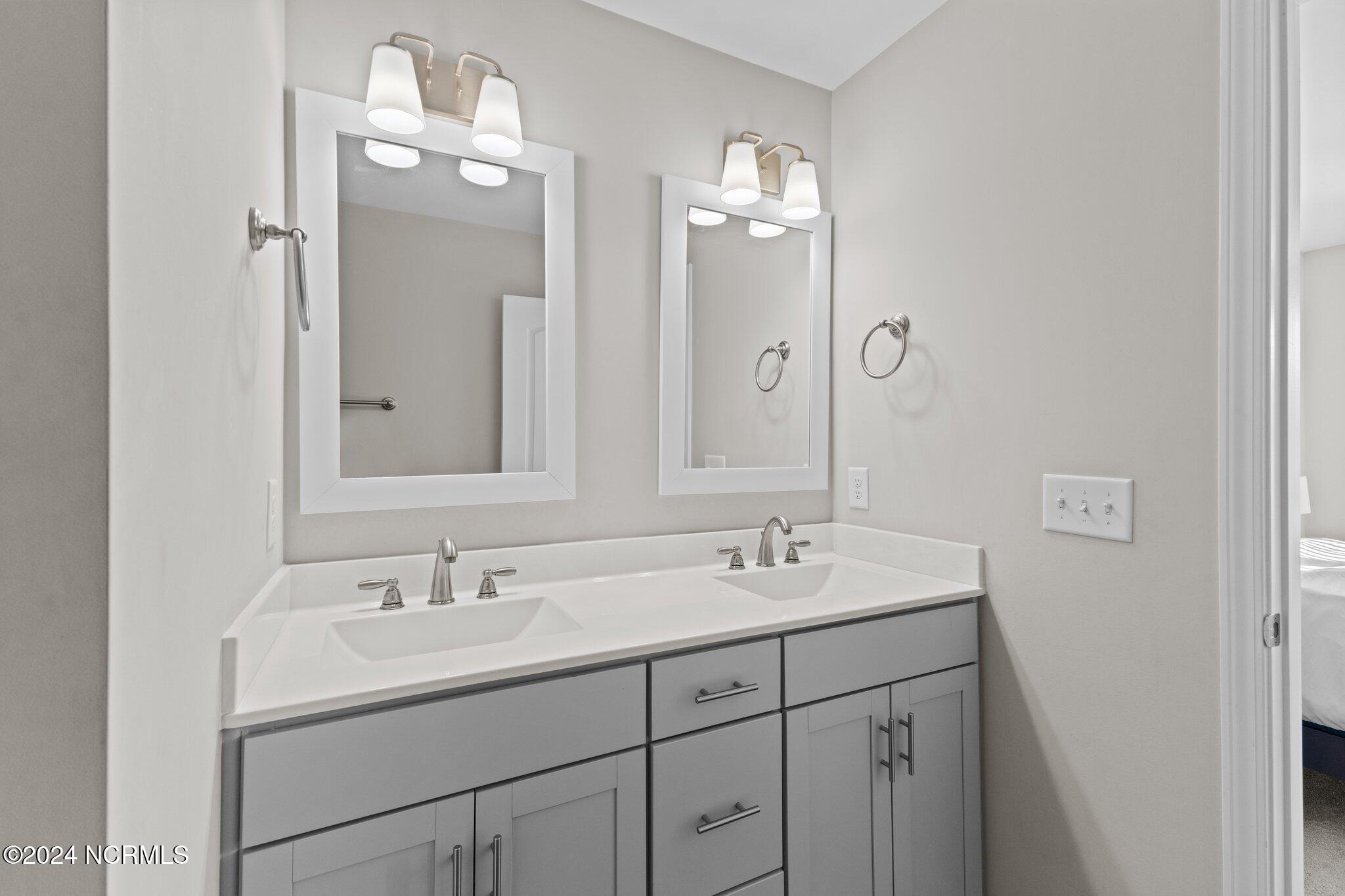 175 Old Murdoch Road, Unit 703 Morehead City, NC 28570 - Photo 21 of 39 Principal full private bath