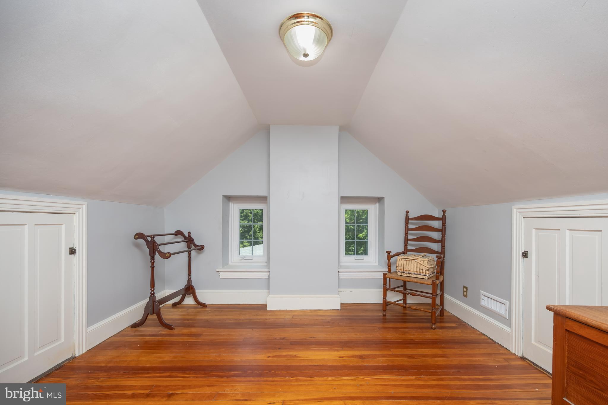 387 Tomlinson Road Huntingdon Valley, PA 19006 - Photo 21 of 30 Bedroom 2