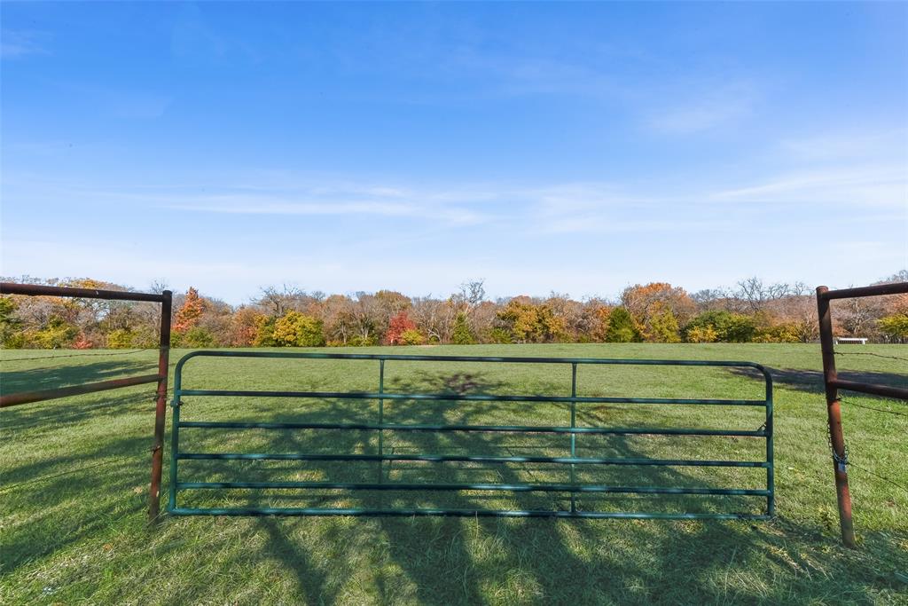 617 Cold Springs Road Van Alstyne, TX 75495 - Photo 11 of 20 a view of an outdoor space with mountain view in back