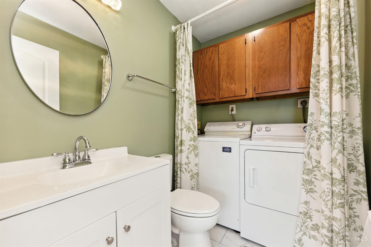 539 Davis Road, Unit 12 Cincinnati, OH 45255 - Photo 17 of 33