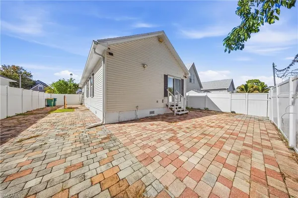 a view of outdoor space