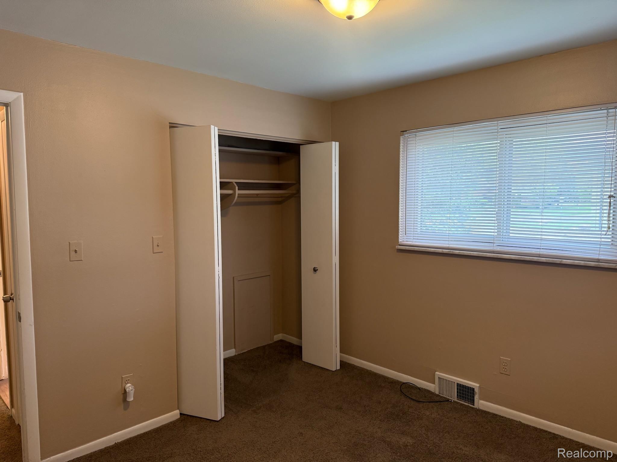 982 North Adams Road, Unit 4 Birmingham, MI 48009 - Photo 16 of 22