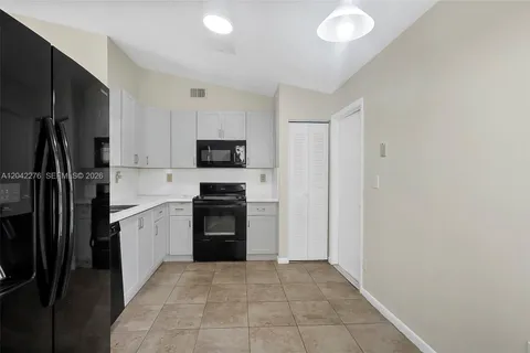 $3,750 | 681 Thornridge Avenue, Davie, FL 33325