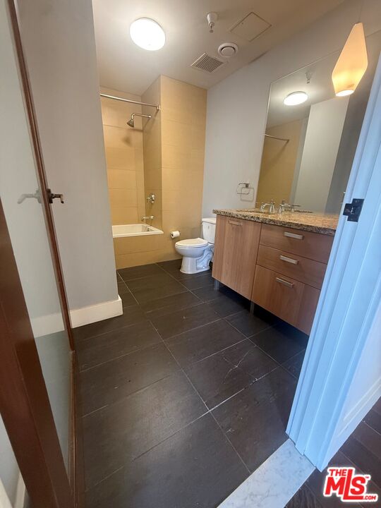 460 South Spring Street, Unit 1011 Los Angeles, CA 90013 - Photo 9 of 36 Gallery Image 9