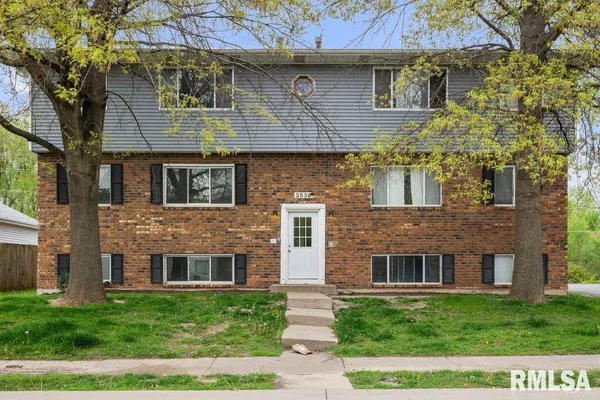 $385,000 | 3536 Heatherton Drive, Davenport, IA 52804