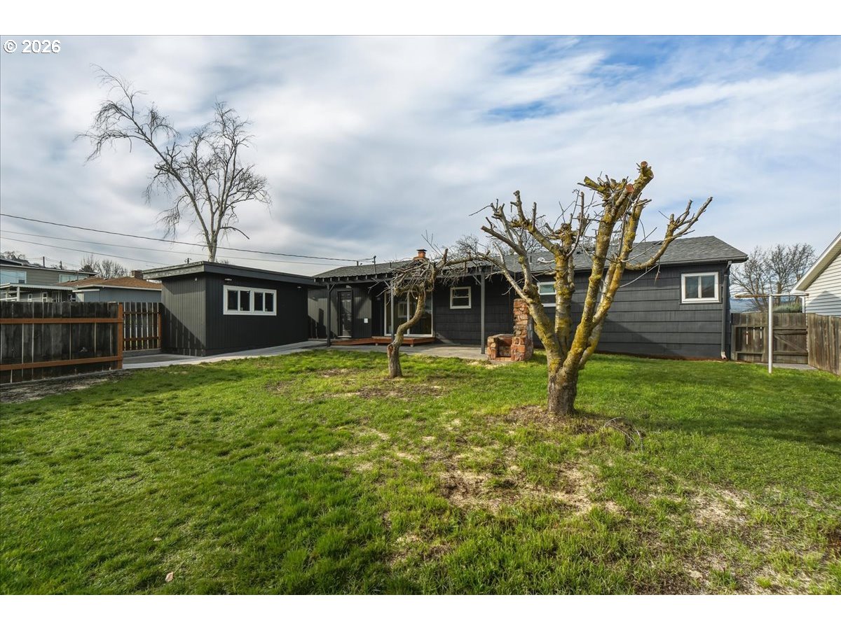 1020 Oregon Street The Dalles, OR 97058 - Photo 18 of 29