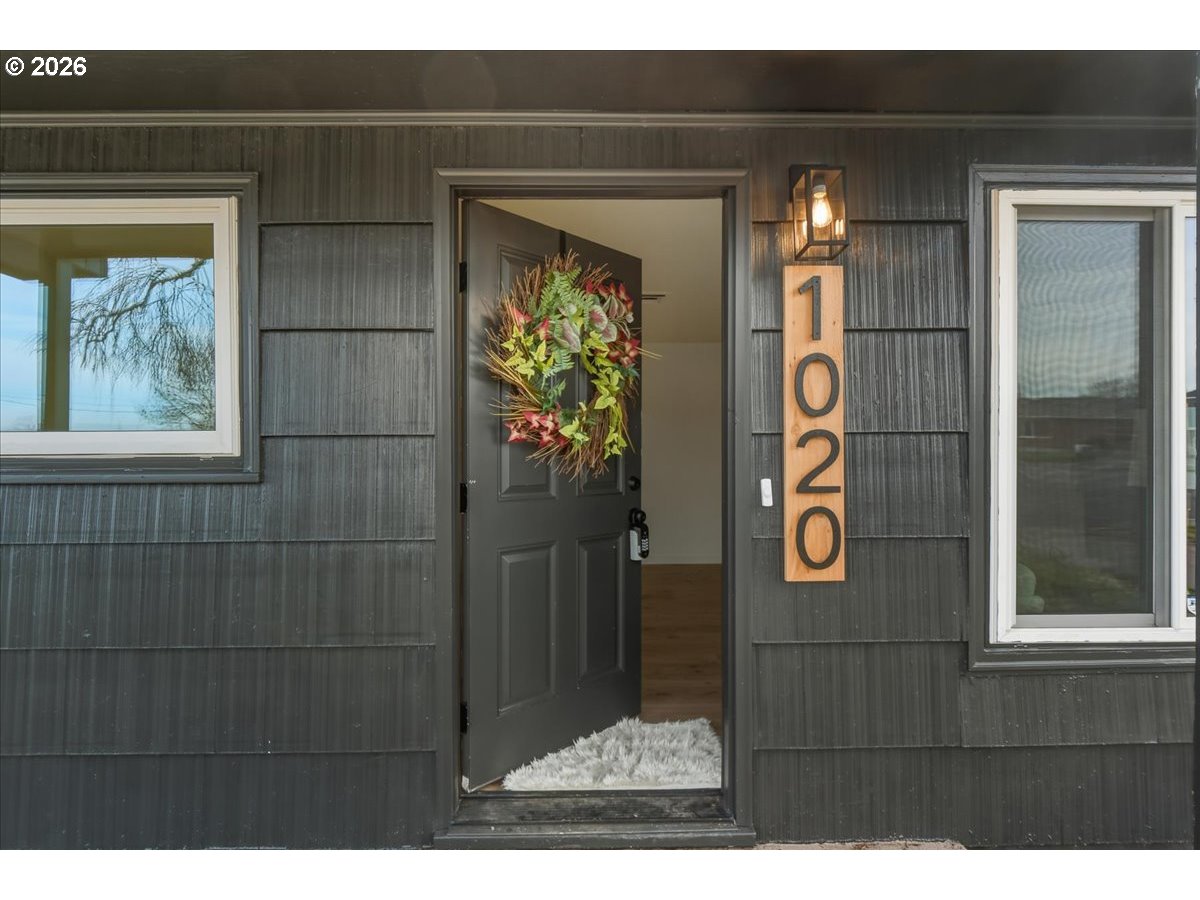 1020 Oregon Street The Dalles, OR 97058 - Photo 4 of 29