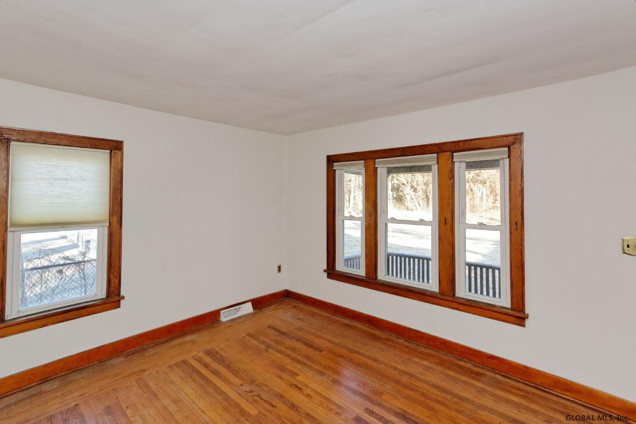 746 Watervliet Shaker Road Colonie, NY 12110 - Photo 6 of 25 Photo 6