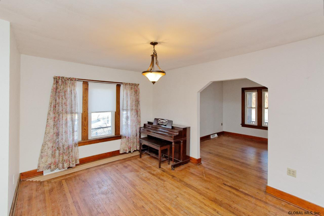 746 Watervliet Shaker Road Colonie, NY 12110 - Photo 9 of 25 Photo 9