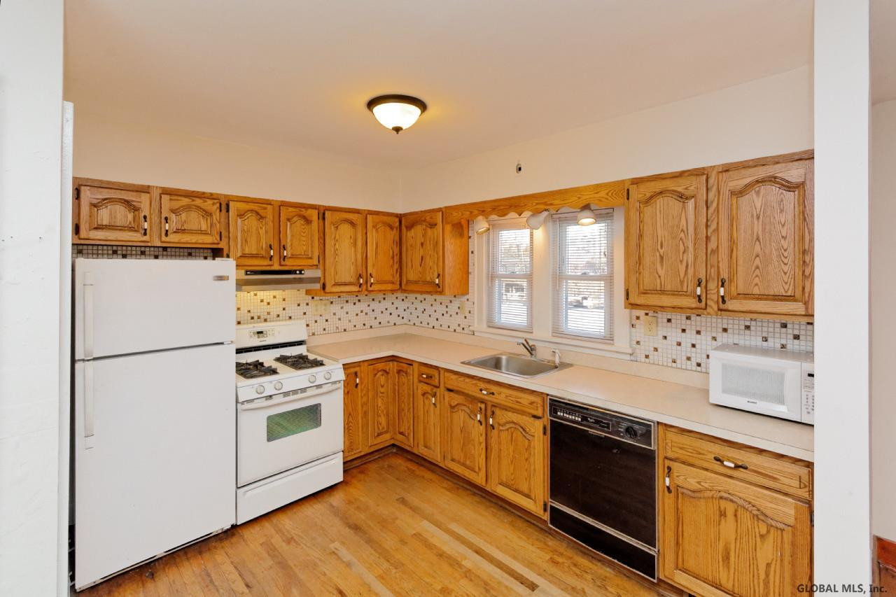 746 Watervliet Shaker Road Colonie, NY 12110 - Photo 10 of 25 Photo 10