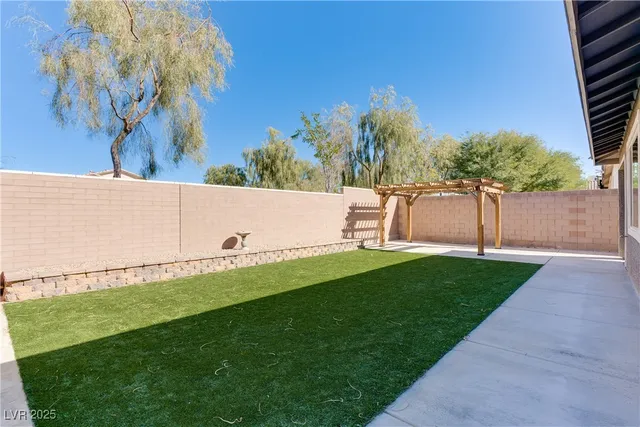 $2,324 | 420 Al Coda Place, Henderson, NV 89011