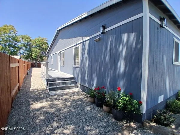 $289,000 | 635 Grinnel Avenue, Lovelock, NV 89419