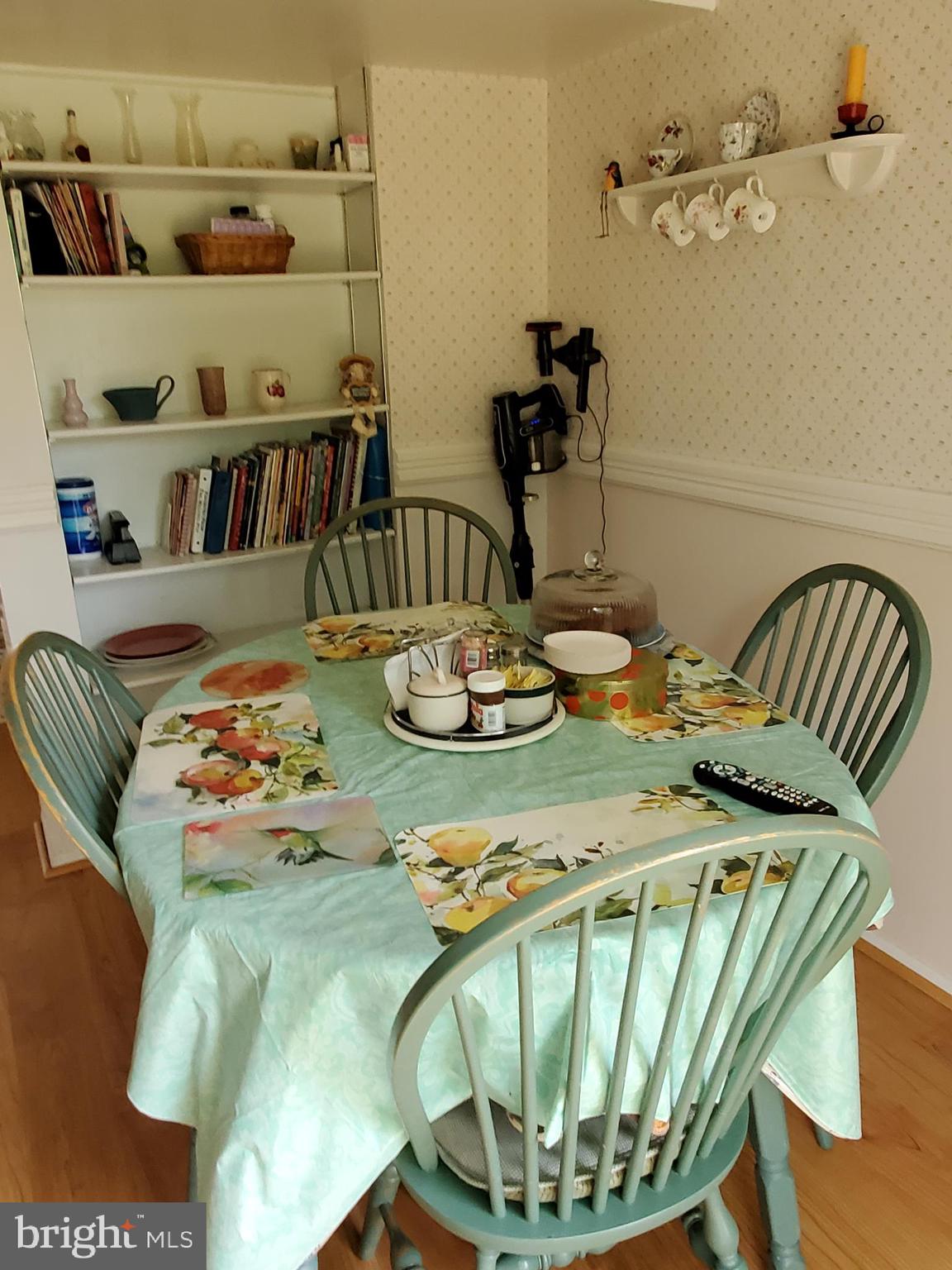4549 Ambermill Road Baltimore, MD 21236 - Photo 22 of 46 Eat In Kitchen Area