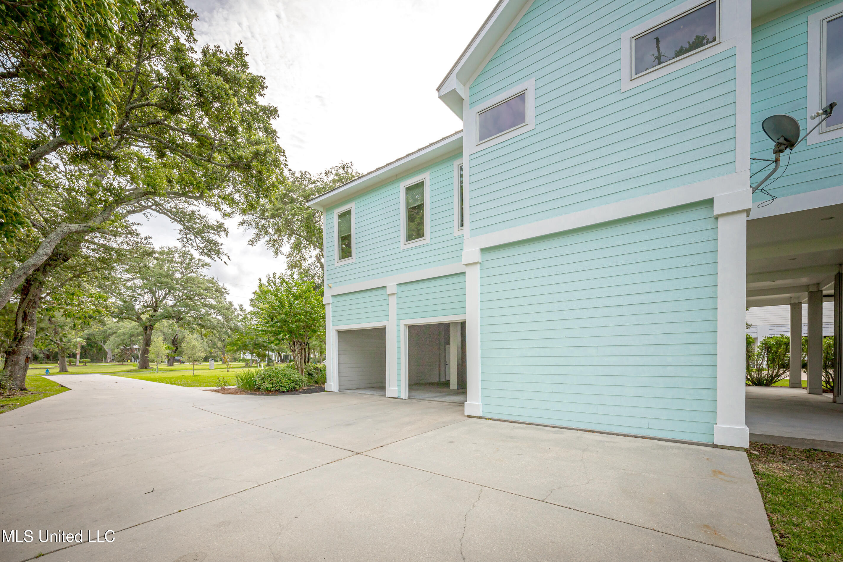 10805 Eagle Nest Road Ocean Springs, MS 39564 - Photo 13 of 103 IMG_6576