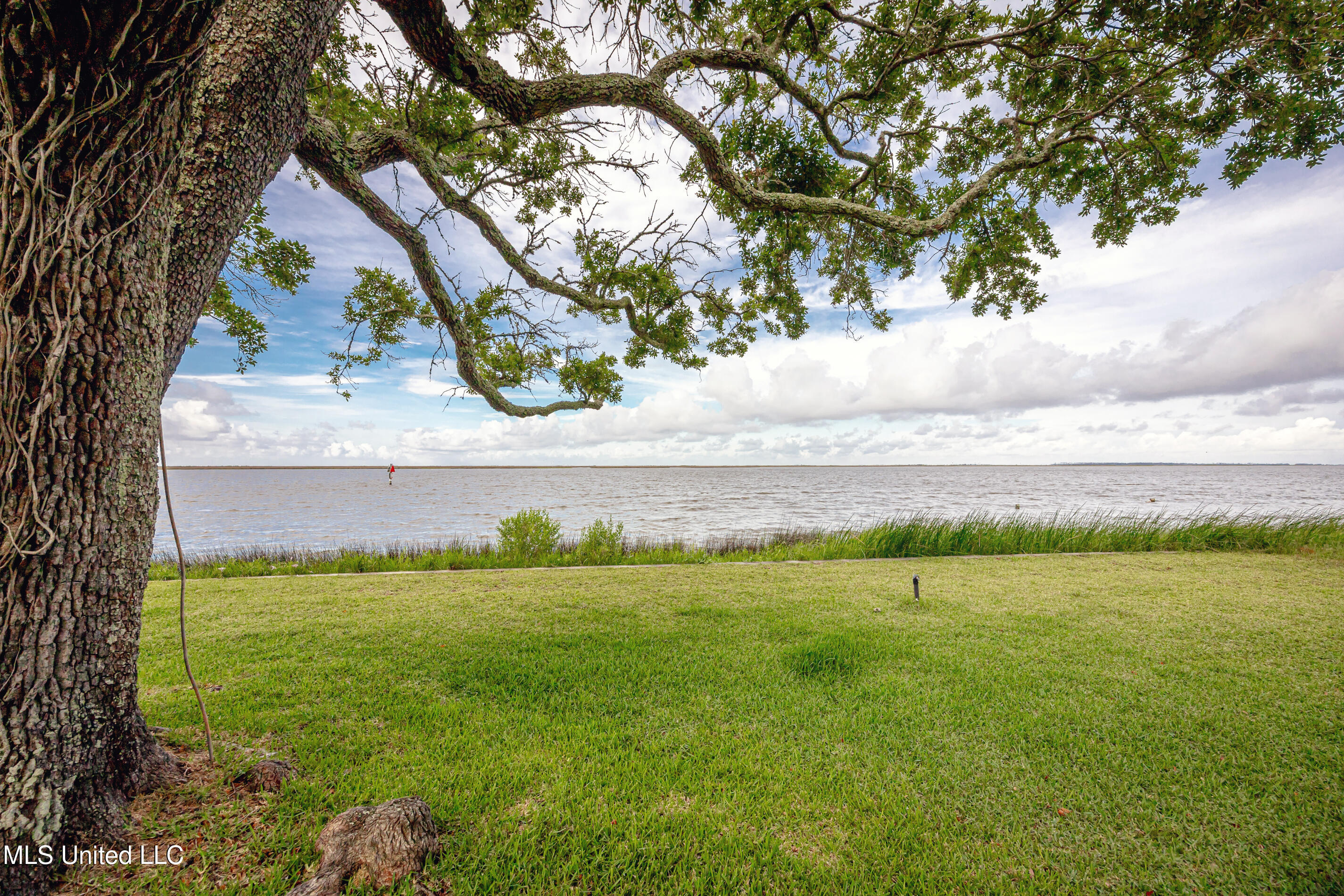 10805 Eagle Nest Road Ocean Springs, MS 39564 - Photo 22 of 103 IMG_6606