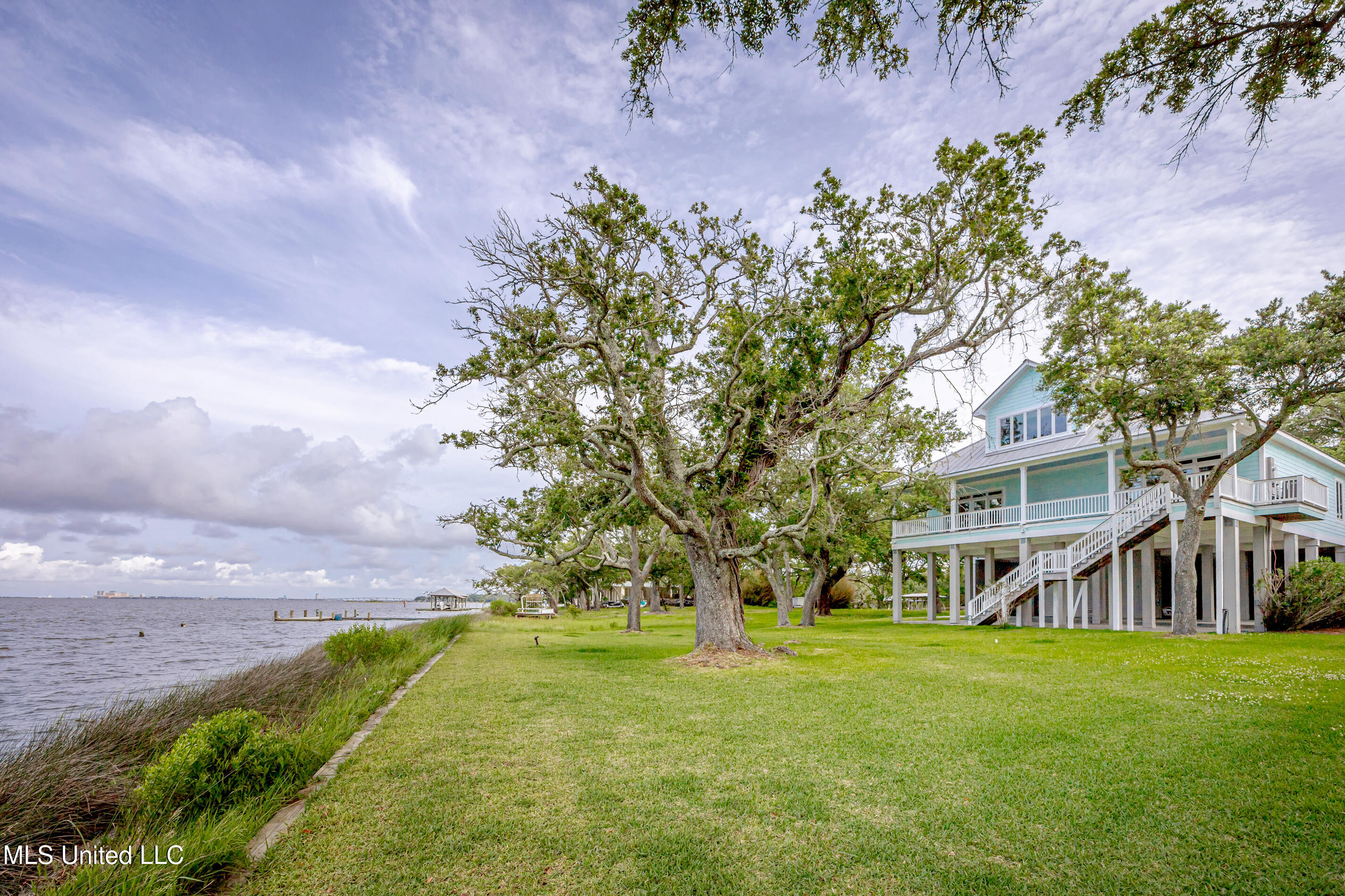 10805 Eagle Nest Road Ocean Springs, MS 39564 - Photo 5 of 103 IMG_6621