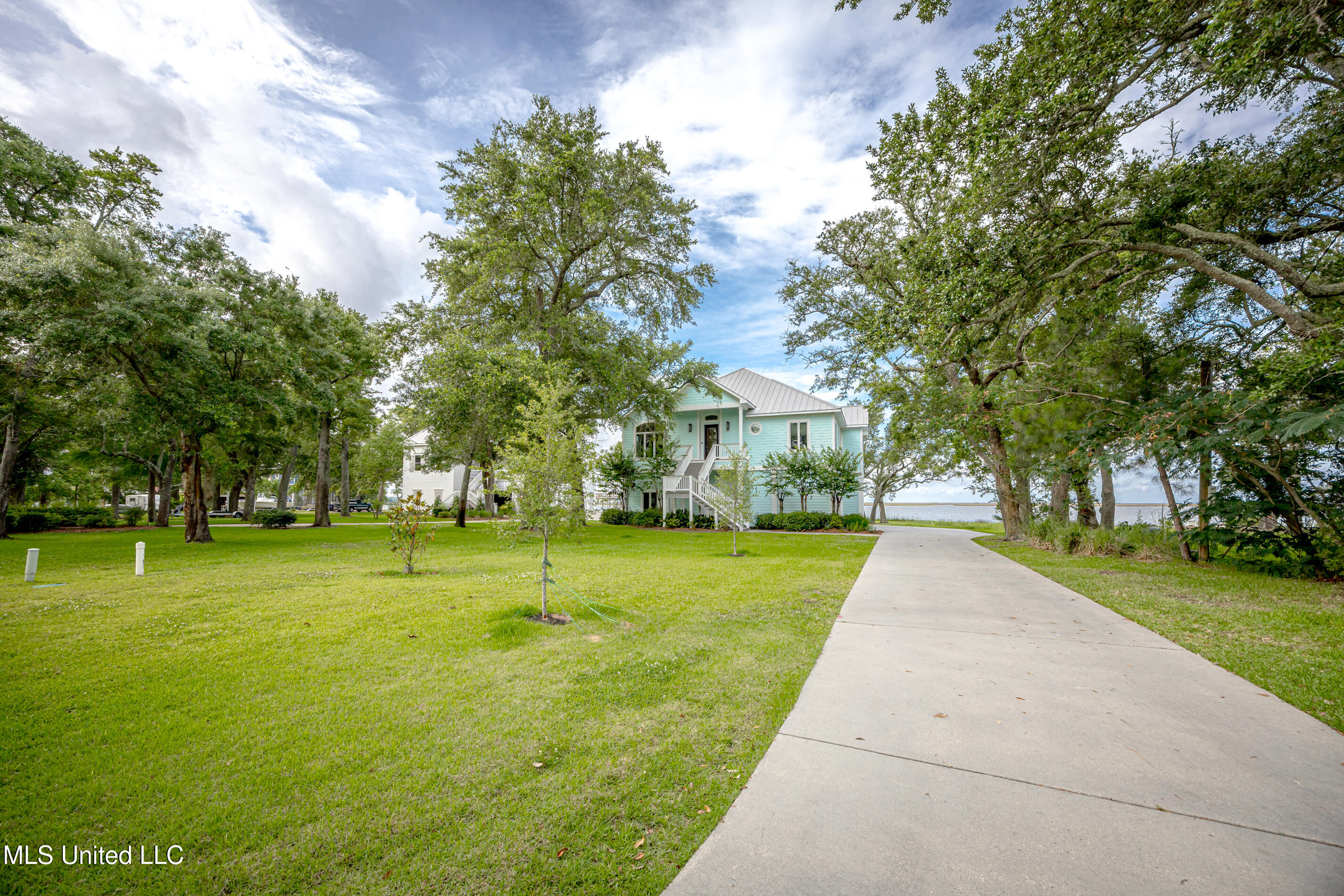 10805 Eagle Nest Road Ocean Springs, MS 39564 - Photo 7 of 103 IMG_6552