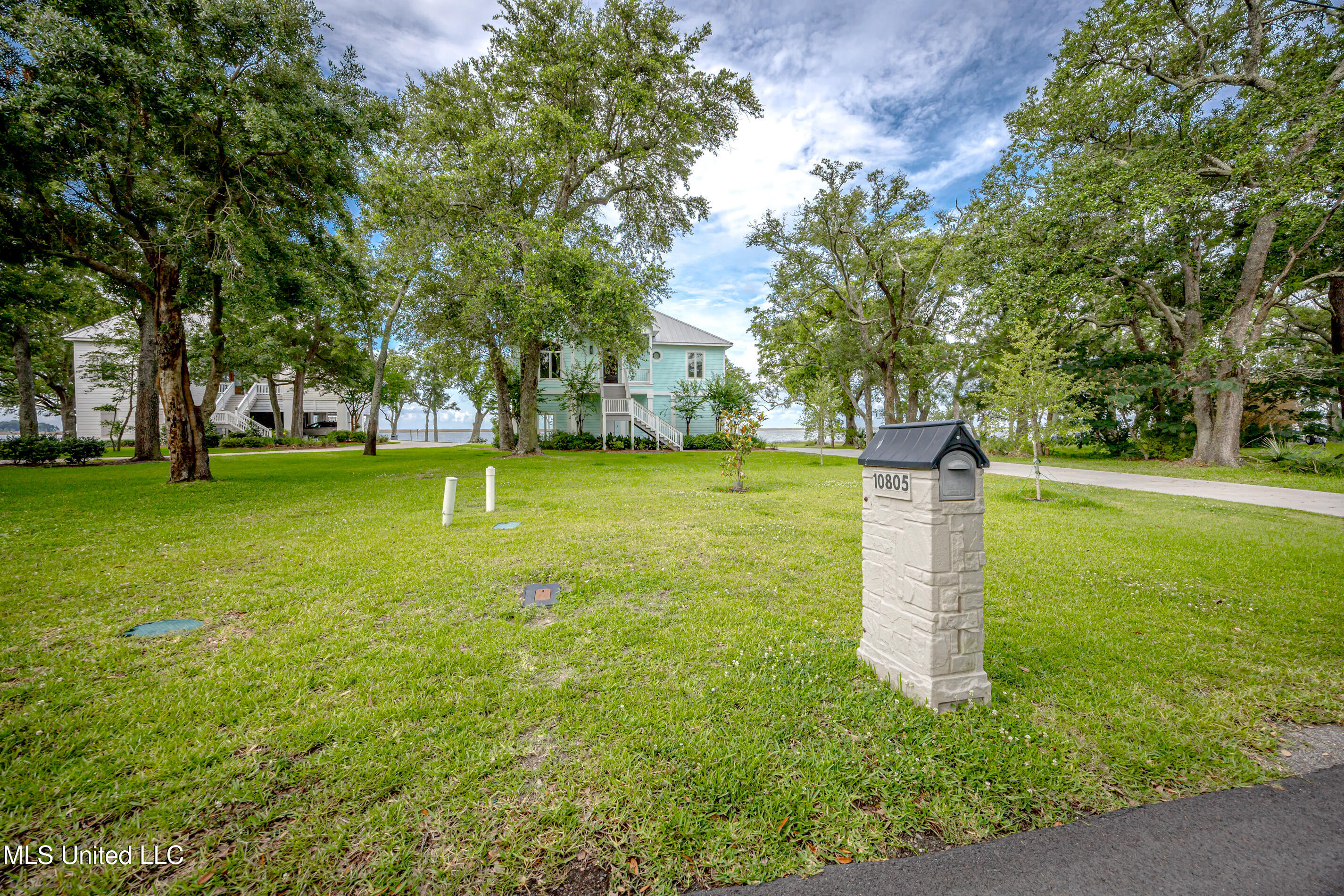 10805 Eagle Nest Road Ocean Springs, MS 39564 - Photo 8 of 103 IMG_6555