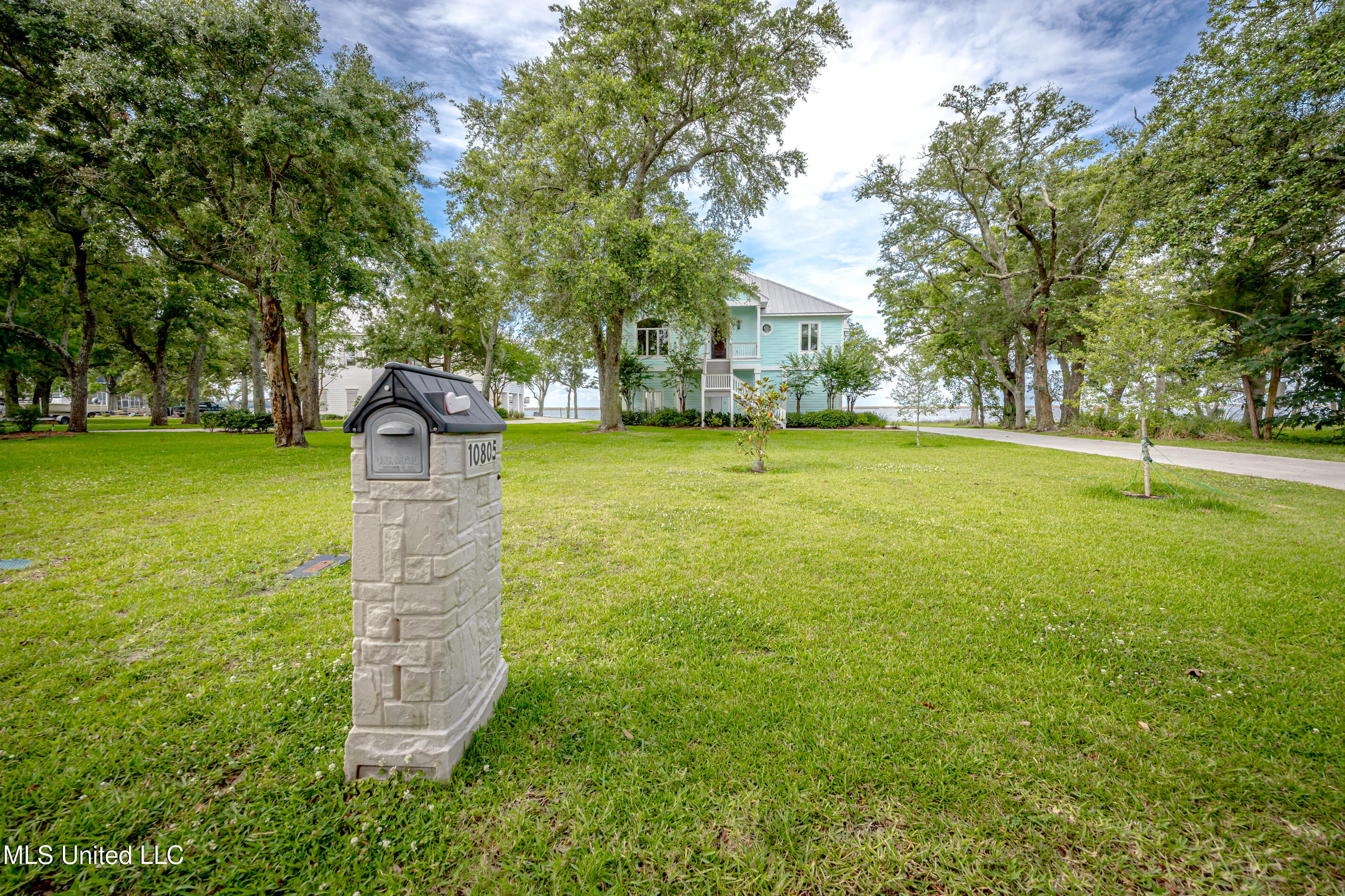 10805 Eagle Nest Road Ocean Springs, MS 39564 - Photo 9 of 103 IMG_6558