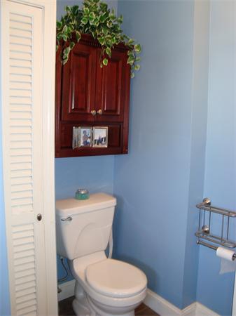 175 Aspen Road Swampscott, MA 01907 - Photo 13 of 27 Gallery Image 13