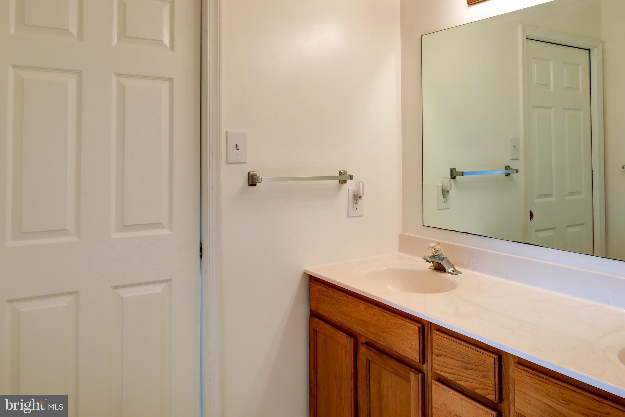 4507 Mt Carmel Road Hampstead, MD 21074 - Photo 25 of 60 Jack and Jill Bath