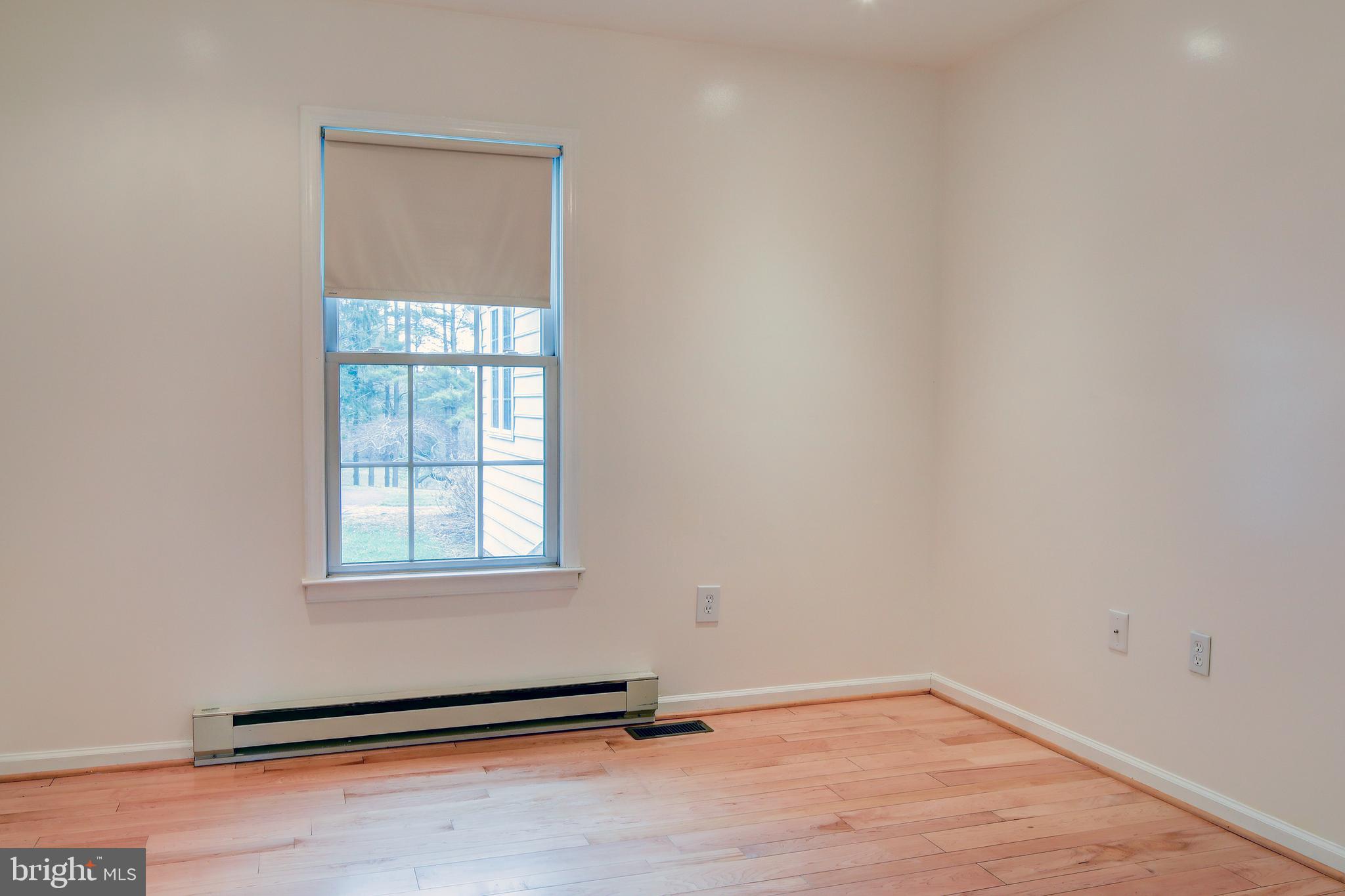 4507 Mt Carmel Road Hampstead, MD 21074 - Photo 35 of 60 Dining Room in In-law Suite