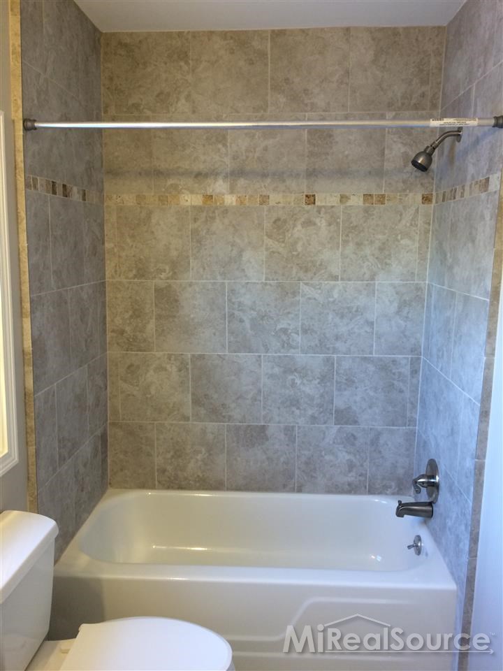 1269 Candlestick Lane, Unit 108 Rochester, MI 48306 - Photo 2 of 19