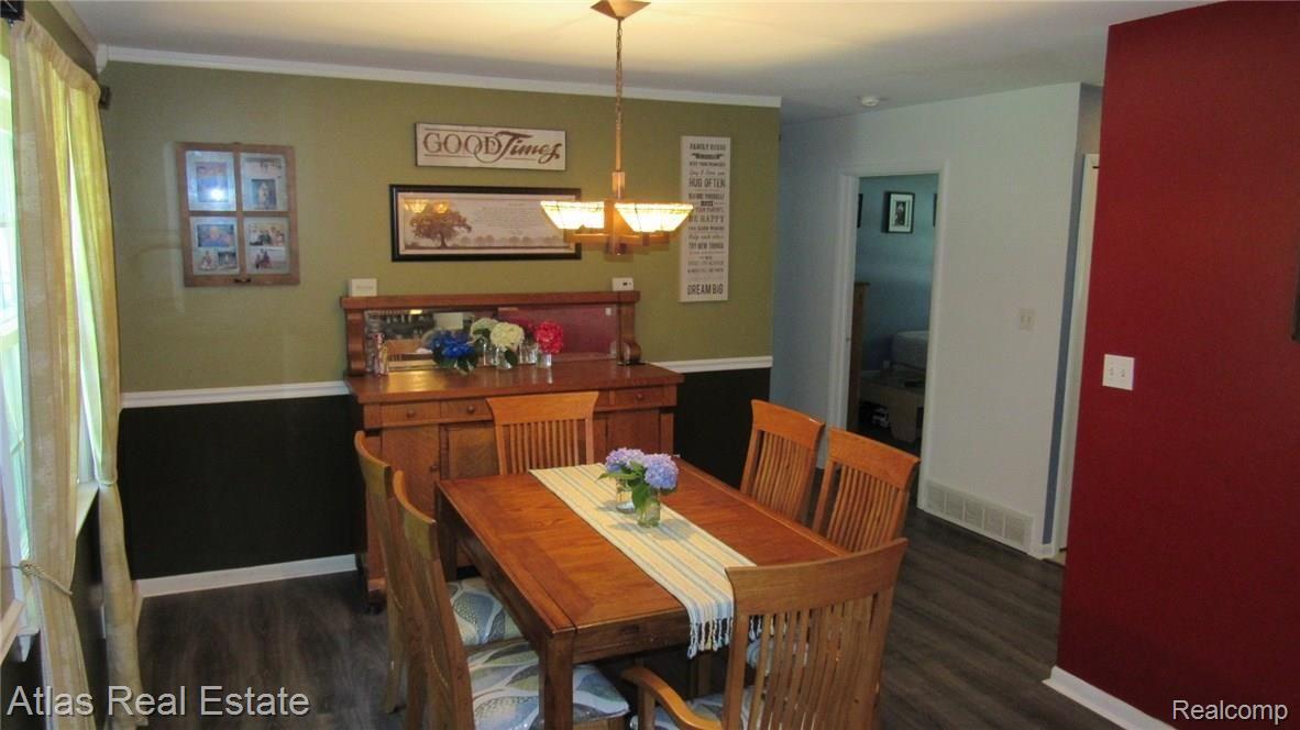 8062 Burleigh Road Grand Blanc, MI 48439 - Photo 11 of 26 IMG_7076.JPG