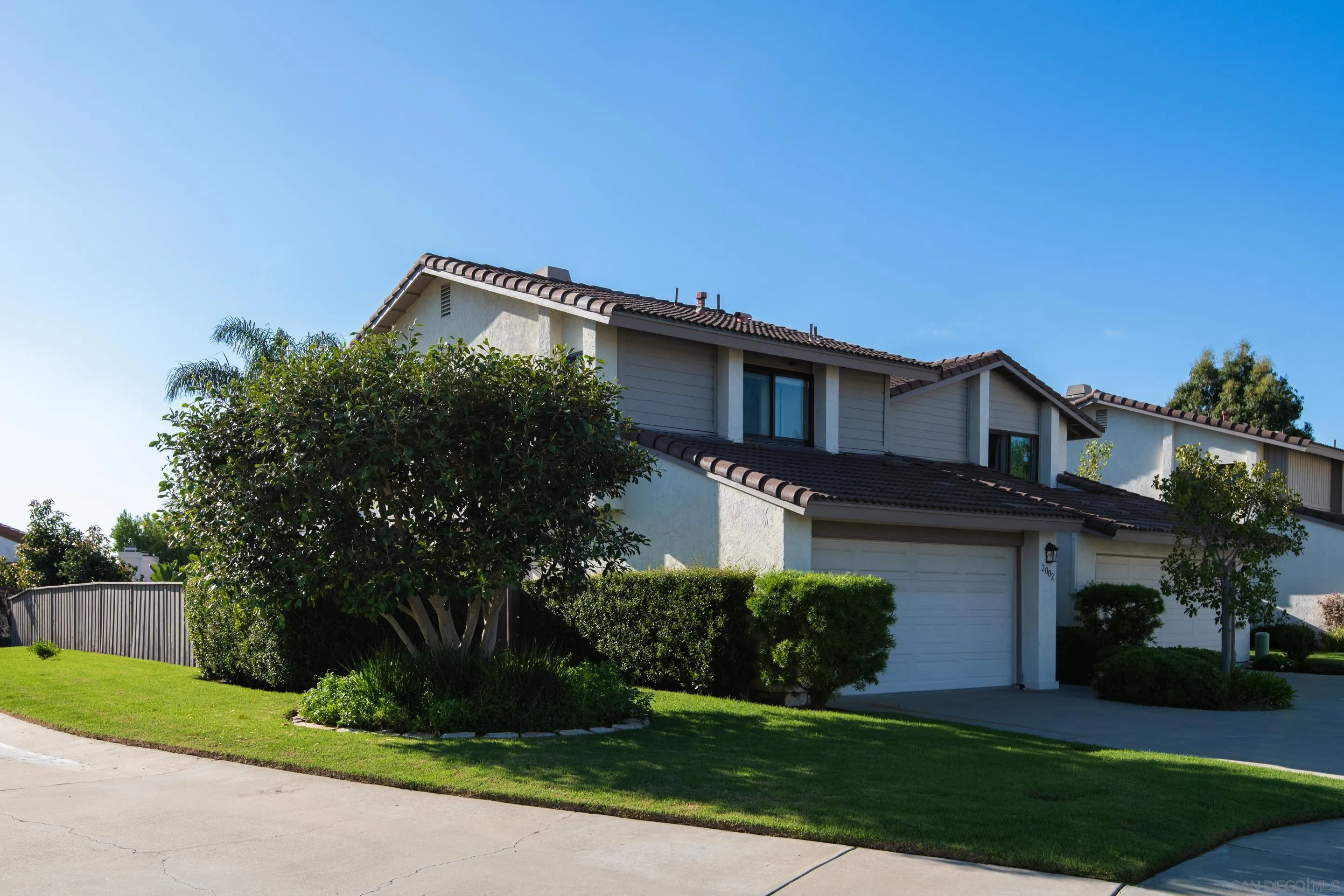 2002 Leafwood Place Encinitas, CA 92024 - Photo 3 of 64