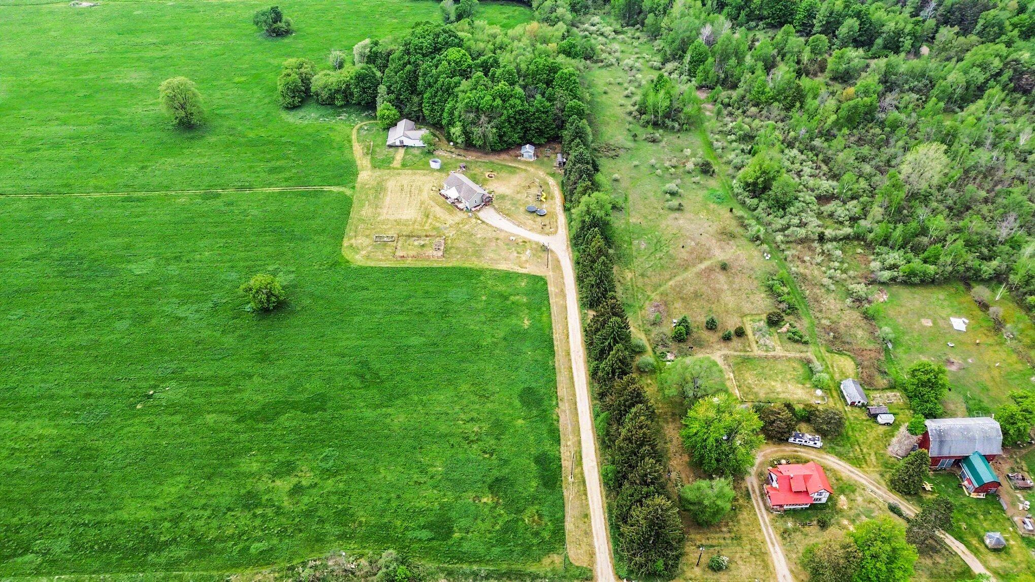 2404 Froede Road Caro, MI 48723 - Photo 33 of 36 031_file_1765