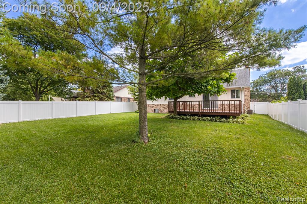 2595 Elmcrest Road Sterling Heights, MI 48310 - Photo 36 of 37