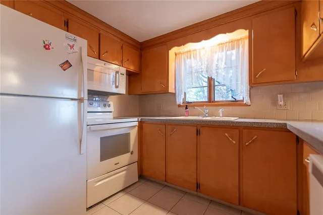 $459,900 | 1 Rose Hill Drive, Johnston, RI 02919