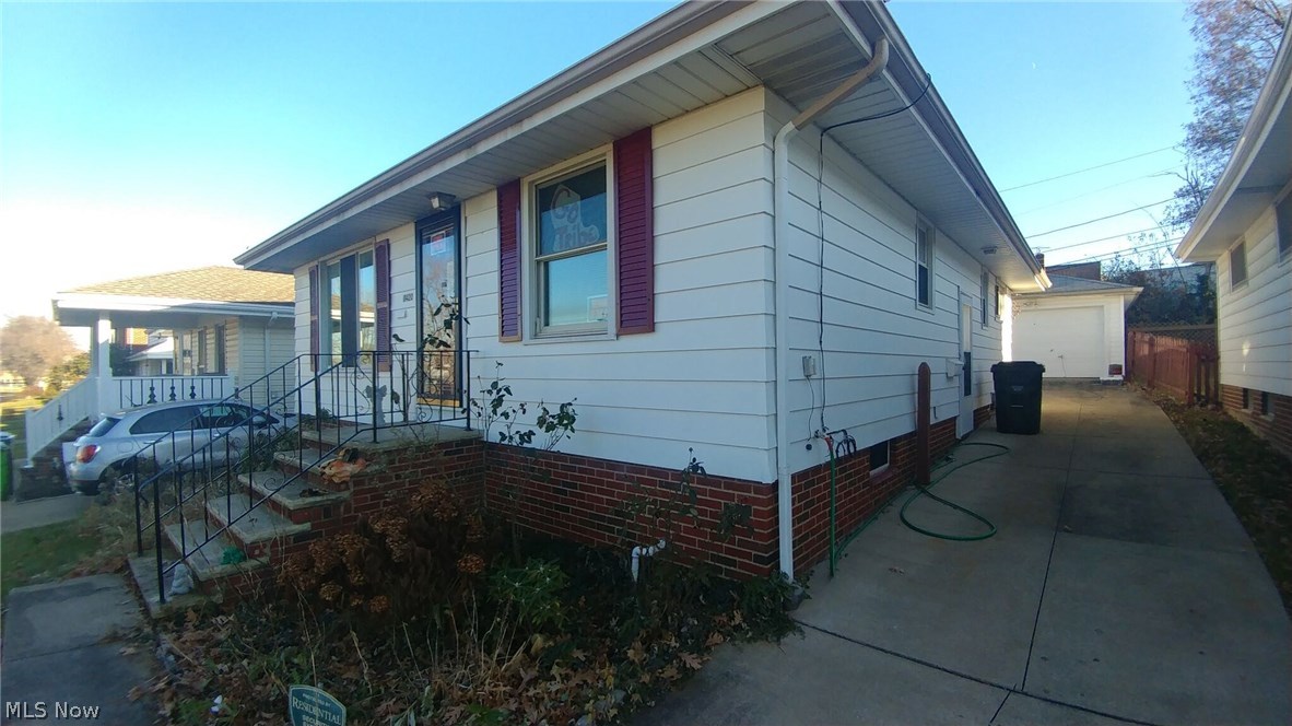 11420 Hempstead Road Garfield Heights, OH 44125 - Photo 3 of 30