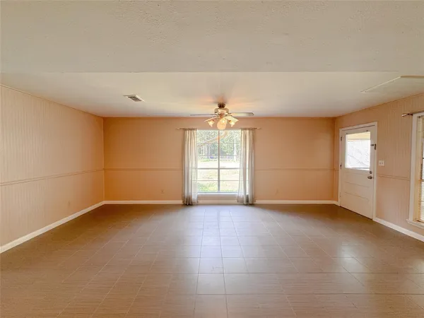 $2,499 | 15331 Lake Lamond Road, Conroe, TX 77384