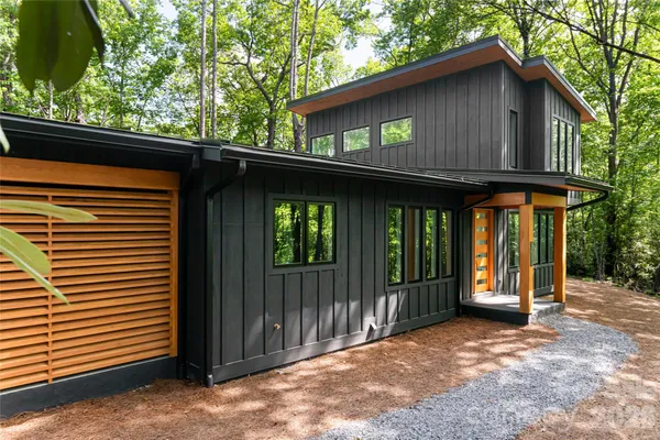 $1,350,000 | 558 Poplar Crest Drive, Pisgah Forest, NC 28768