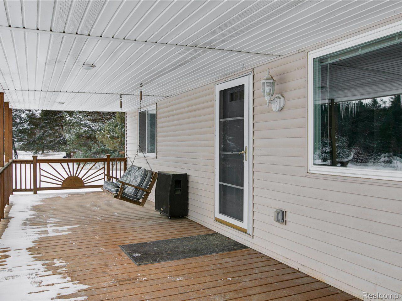8747 Lakeshore Road Fort Gratiot, MI 48059 - Photo 11 of 47 Gallery Image 11