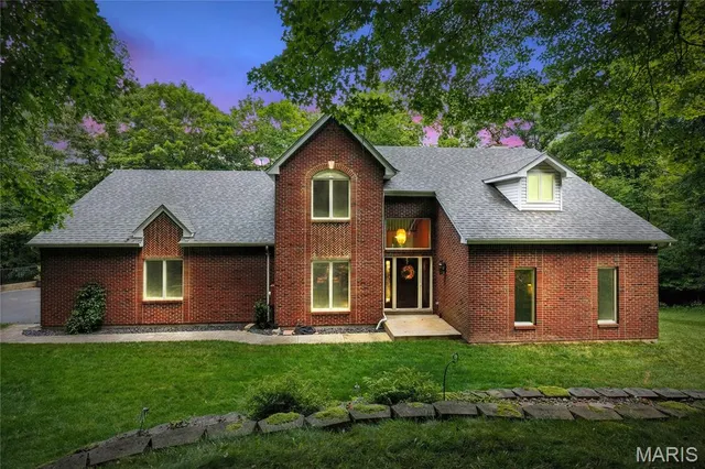 $627,500 | 19049 Bear Trail Road, Wildwood, MO 63038