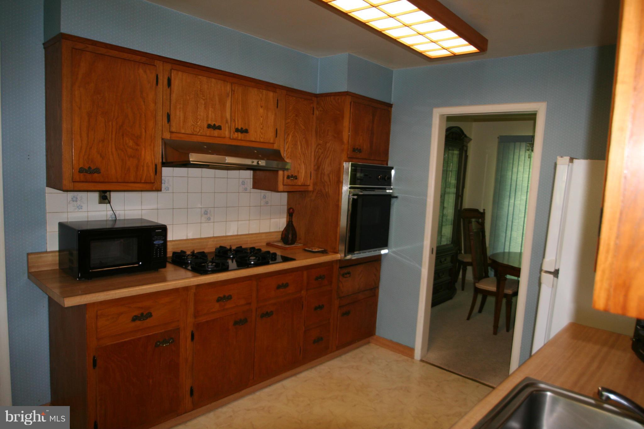 1916 Kimberly Road Silver Spring, MD 20903 - Photo 7 of 24 Kitchen