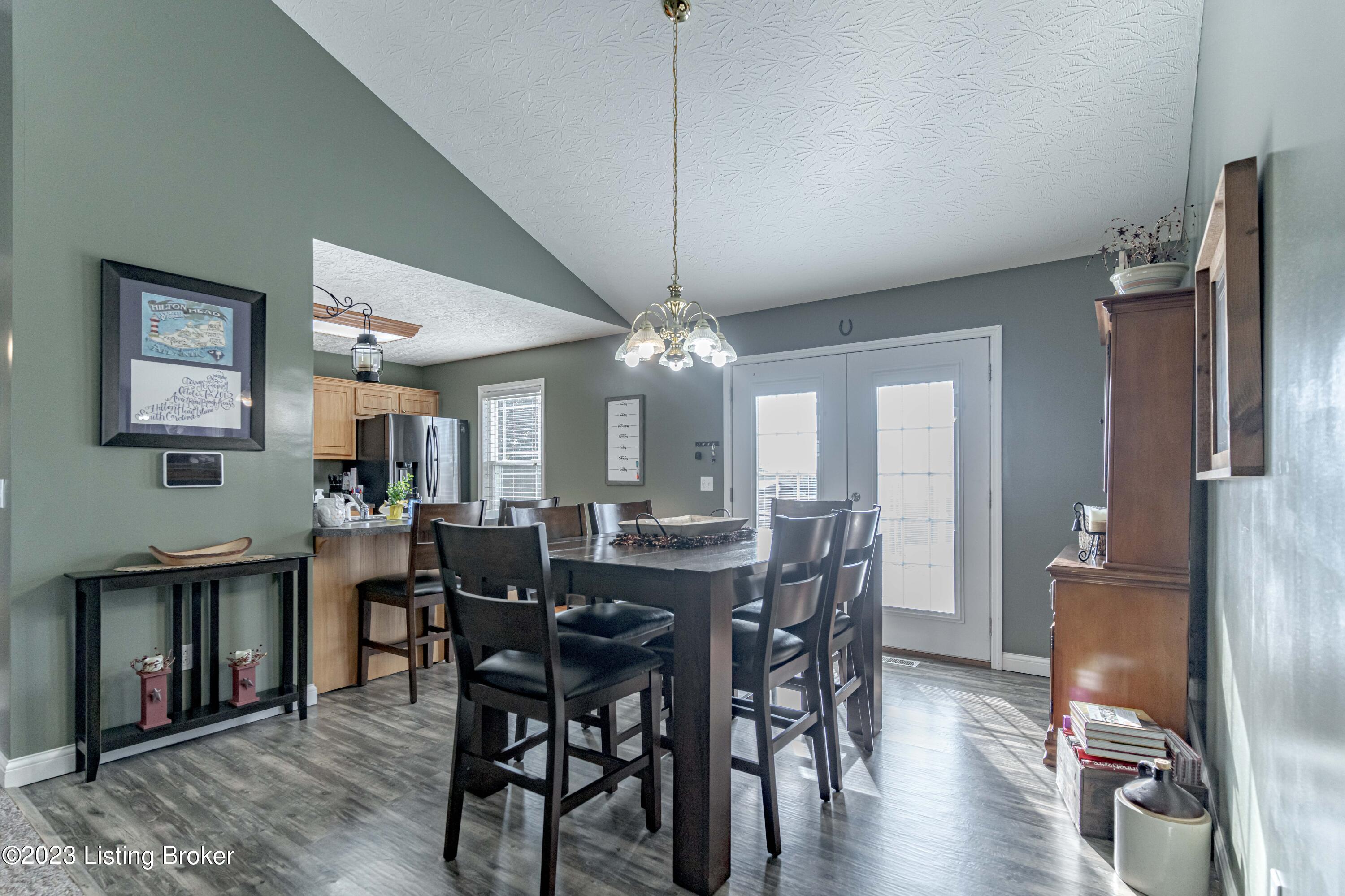 112 Cedar Ridge Road Frankfort, KY 40601 - Photo 17 of 52 Dining Area