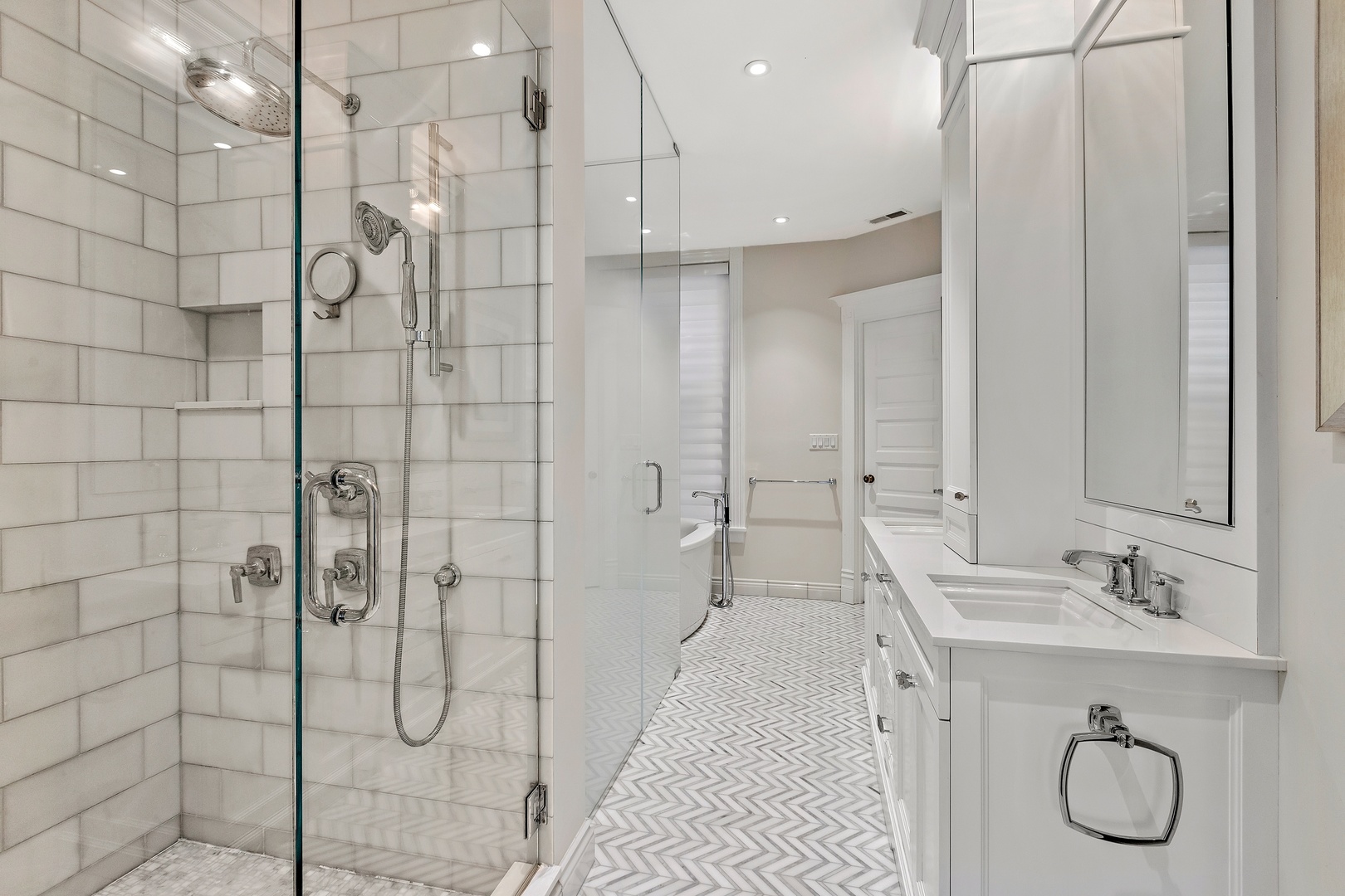 1304 North Ritchie Court Chicago, IL 60610 - Photo 26 of 39 a bathroom with a sink shower and a mirror