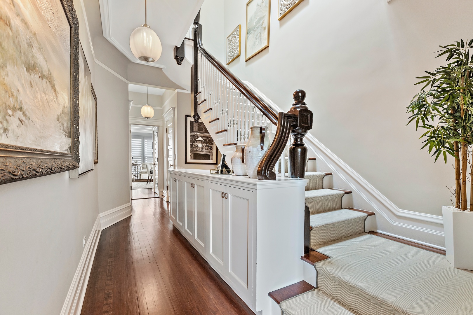 1304 North Ritchie Court Chicago, IL 60610 - Photo 31 of 39 a view of entryway