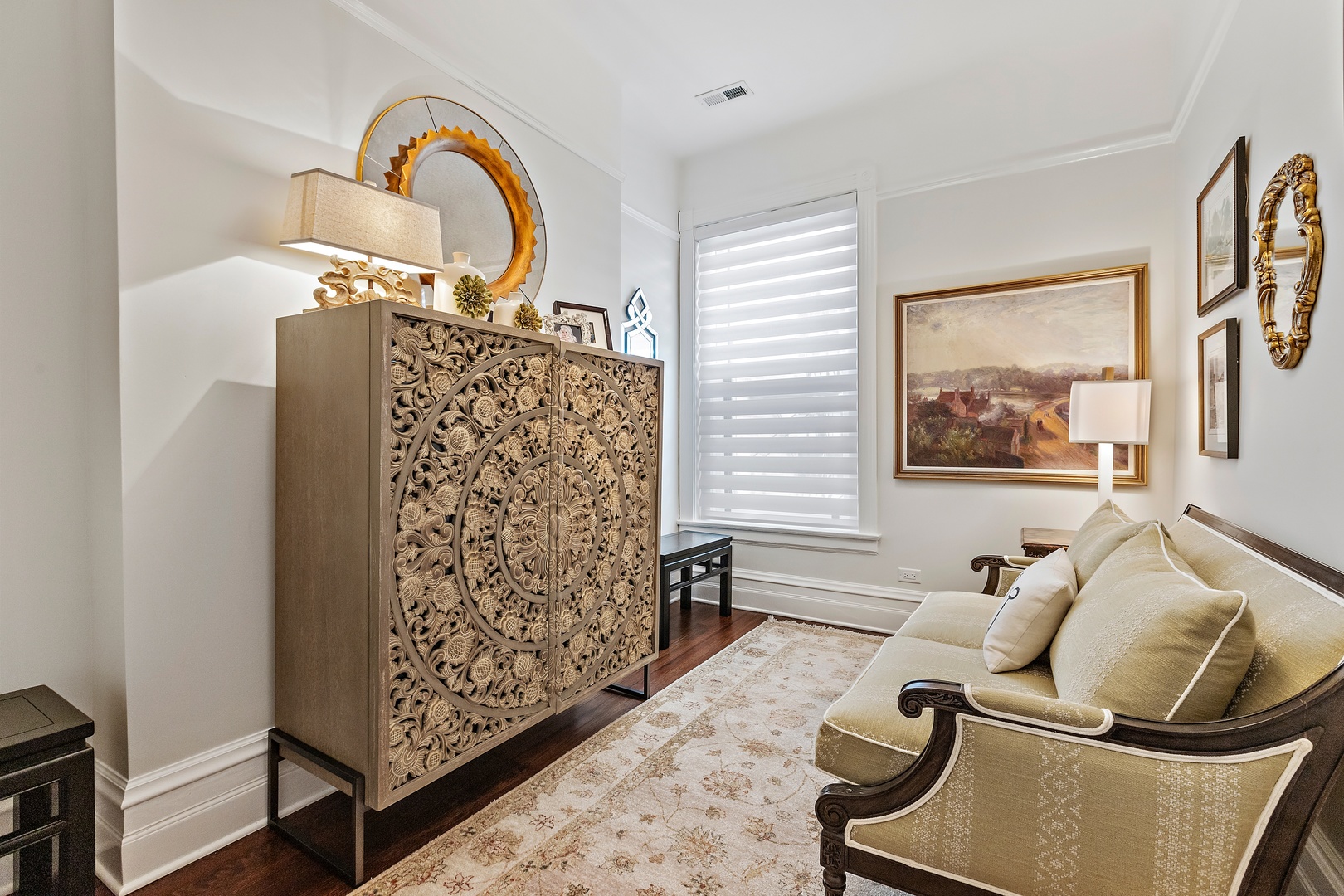 1304 North Ritchie Court Chicago, IL 60610 - Photo 33 of 39 a living room with furniture