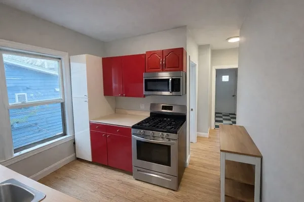$3,400 | 45 Waterhouse Street, Unit 1, Somerville, MA 02144