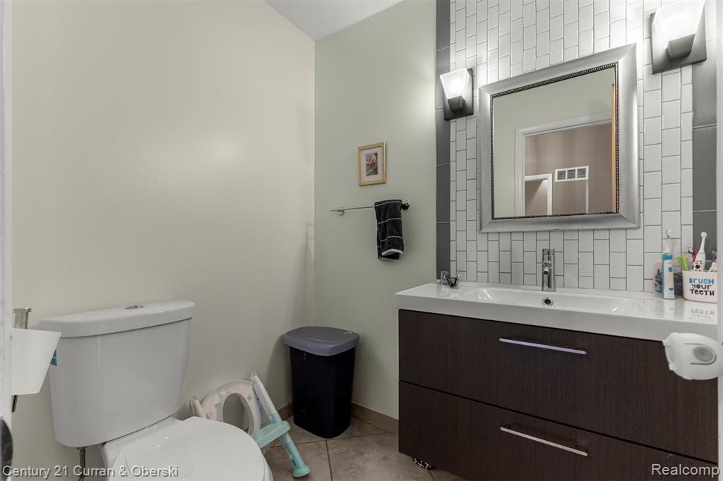 28249 Bell Road Southfield, MI 48034 - Photo 16 of 48 Gallery Image 16