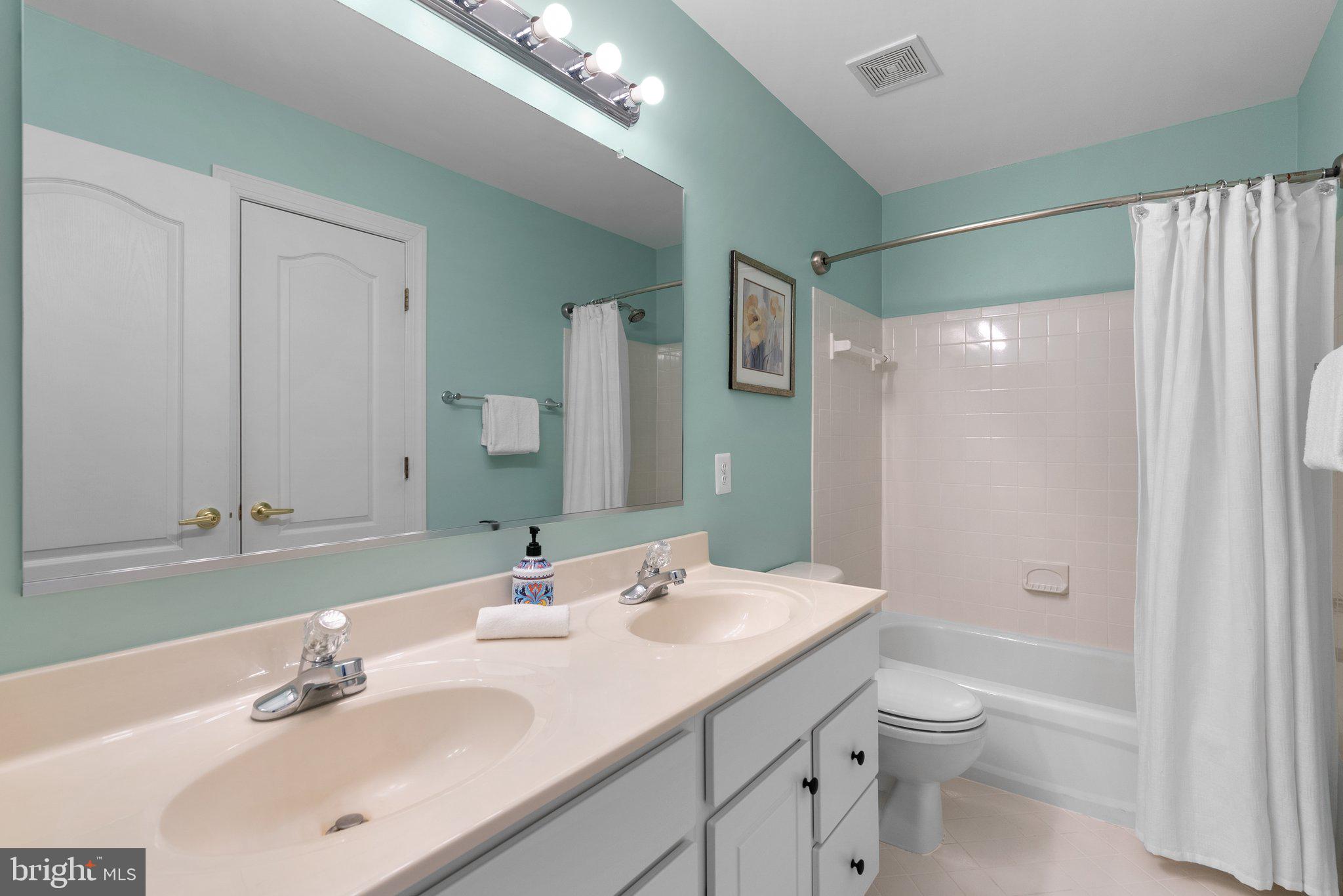 14304 Lewisdale Road Clarksburg, MD 20871 - Photo 24 of 30 Gallery Image 24
