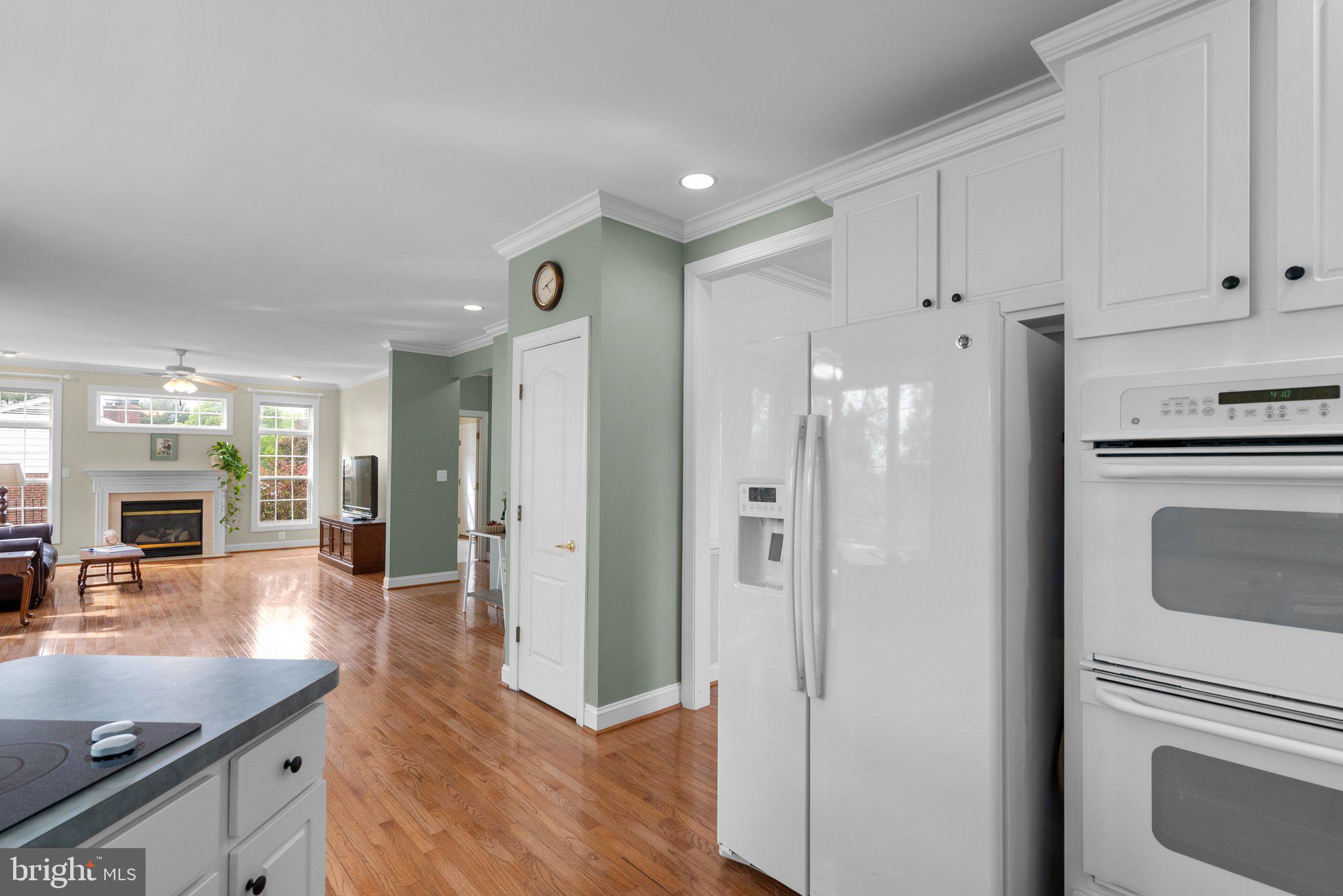 14304 Lewisdale Road Clarksburg, MD 20871 - Photo 7 of 30 Gallery Image 7