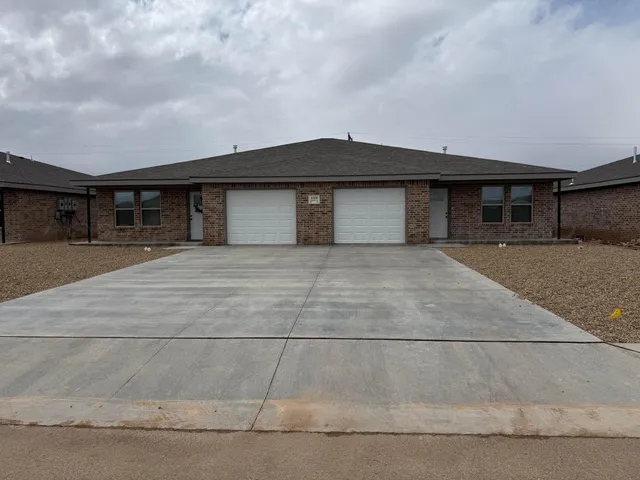 $1,550 | 1120 A Caprock Street, Hereford, TX 79045