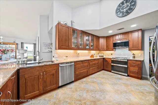 $369,900 | 910 Brookshire Circle, Malabar, FL 32950