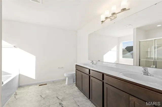 $482,402 | 545 Evening Primrose Drive, Wentzville, MO 63385